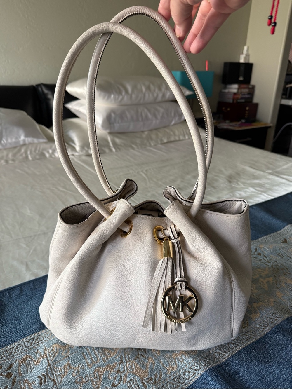 Michael Kors Cream Leather Drawstring Shoulder Bag with Tassel Charm - Picture 2 of 7
